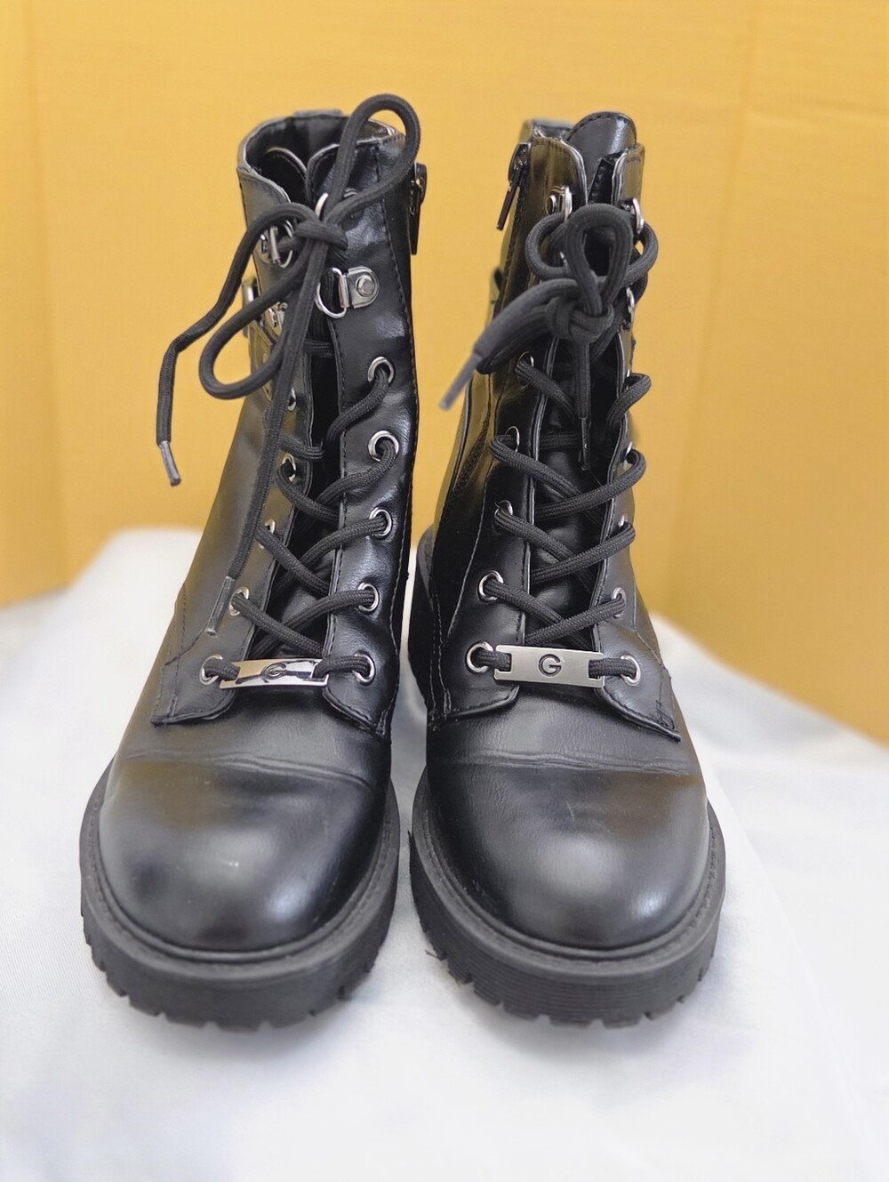 GUESS, GBG Los Angeles Black Lace-Up Combat Boots Size 5.5